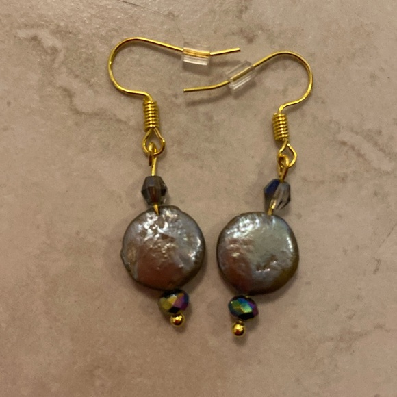 Handmade Jewelry Earrings Flat Pearls Crystal Accent Beads & Silvertone Settings - Picture 1 of 1